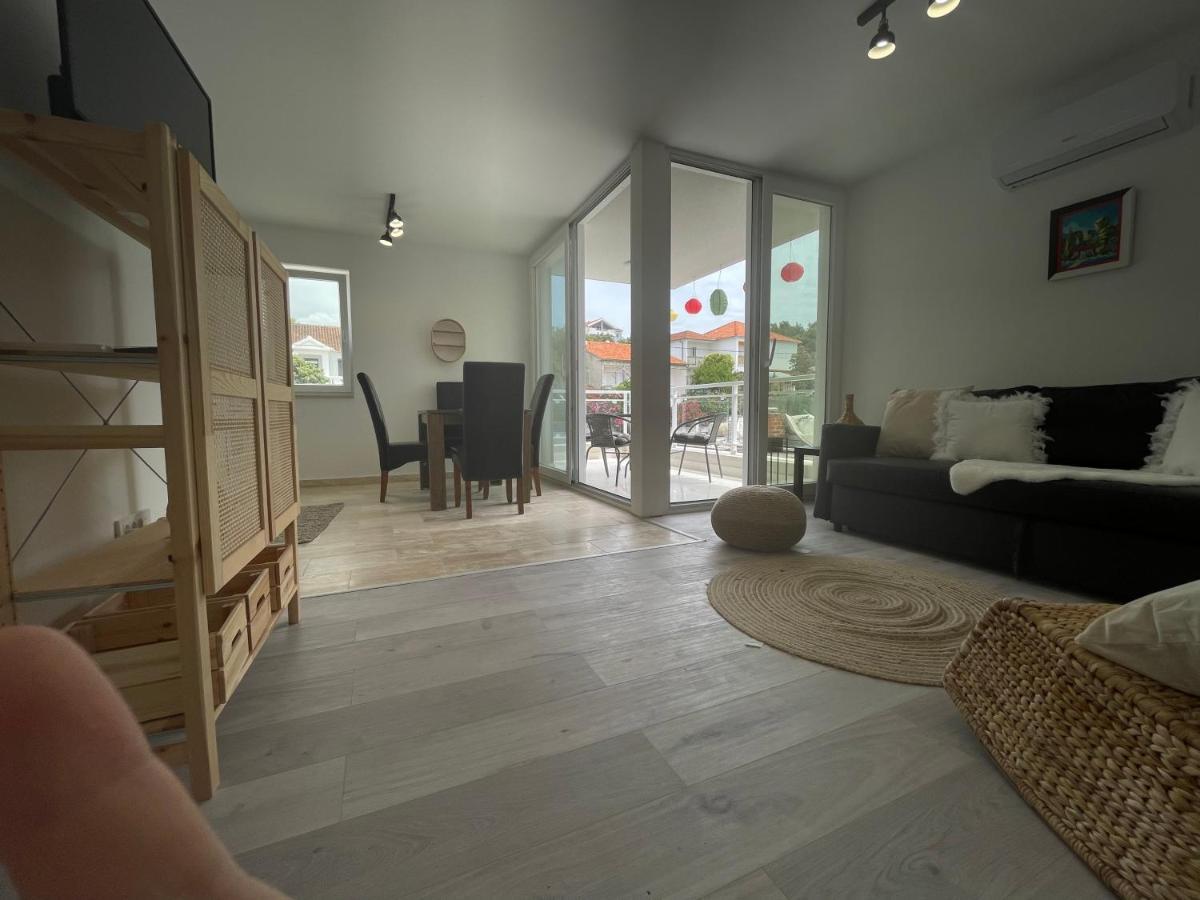 Vila Regina Apartment Paloma With Swimming Pool Jezera Zewnętrze zdjęcie