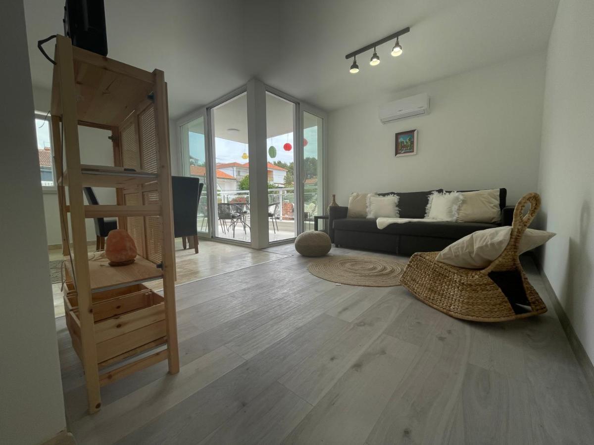 Vila Regina Apartment Paloma With Swimming Pool Jezera Zewnętrze zdjęcie