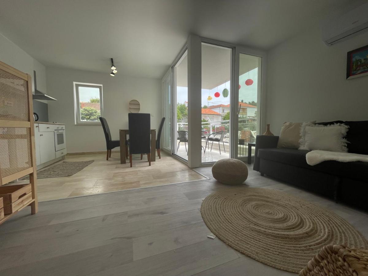 Vila Regina Apartment Paloma With Swimming Pool Jezera Zewnętrze zdjęcie