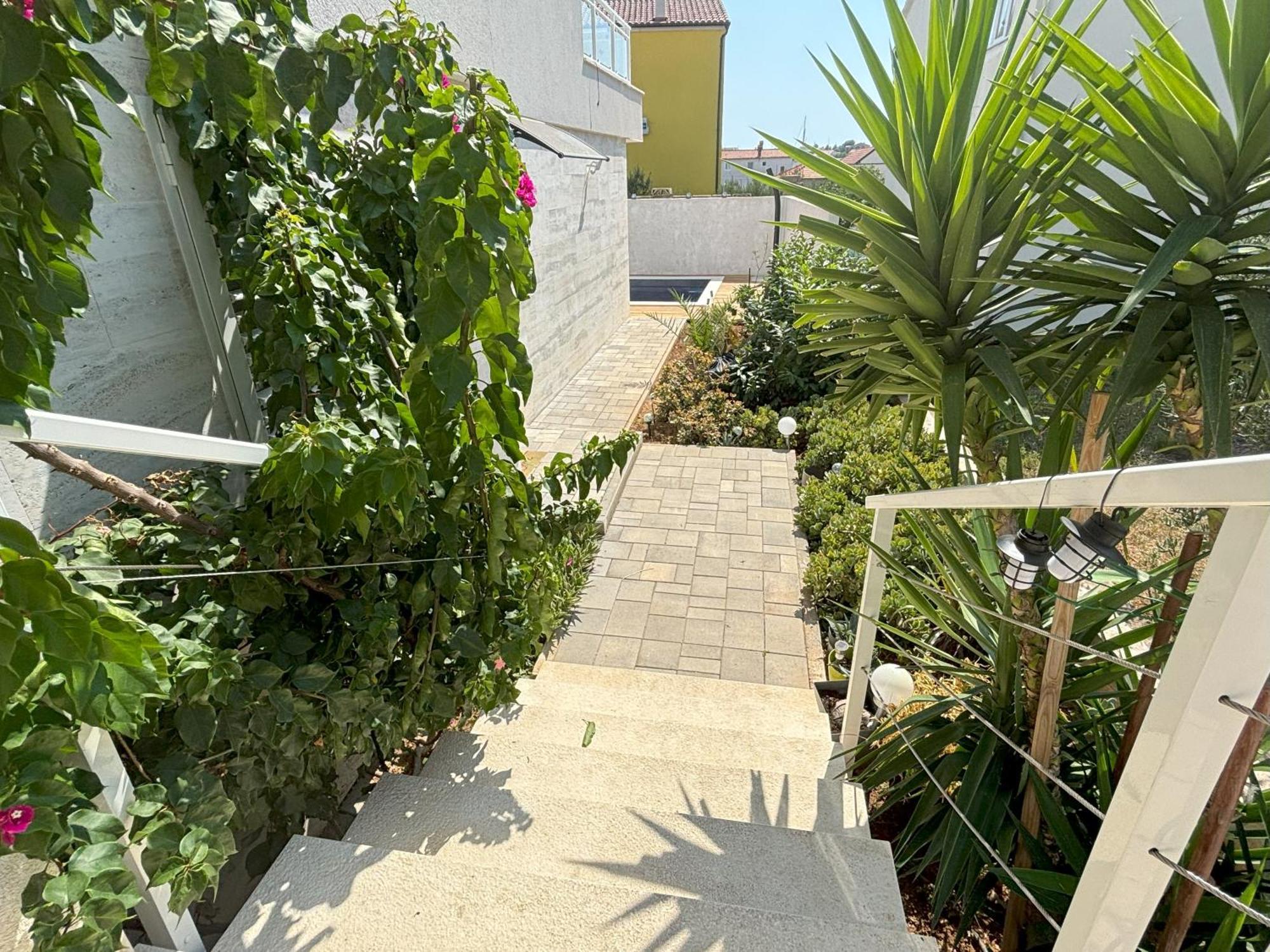 Vila Regina Apartment Paloma With Swimming Pool Jezera Zewnętrze zdjęcie